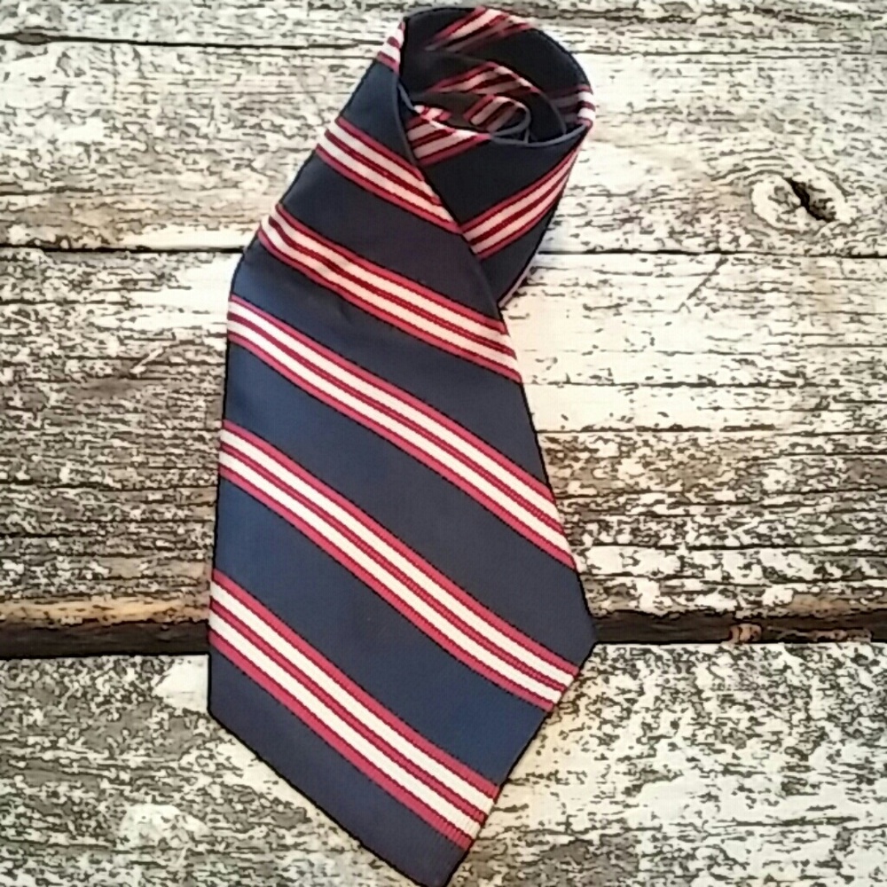 Classic navy and red striped Allen Lilly tie